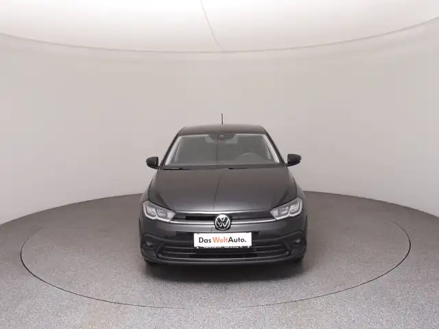 Volkswagen Polo view 3