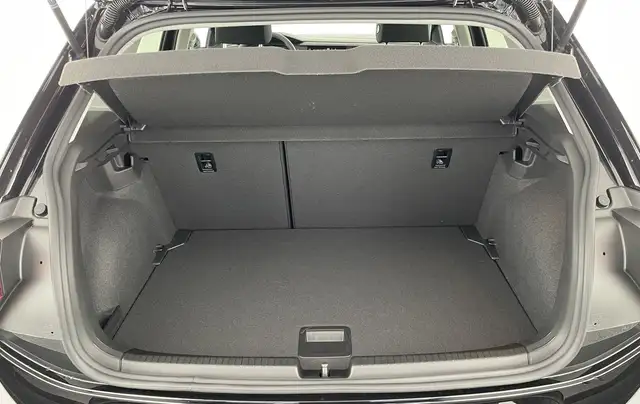 Volkswagen Polo view 7