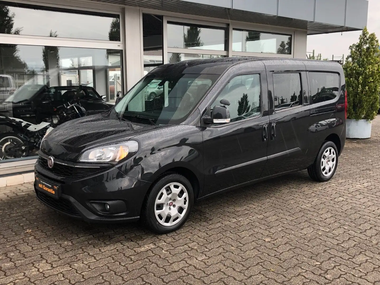 Fiat Doblo Maxi 1.6 JTDM Lang 1.Hand Topzustand Negro - 1