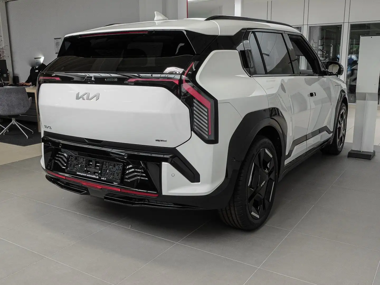 Kia EV3 81.4 kWh GT-line Glasdach, Drive Wise, Komfort Weiß - 2
