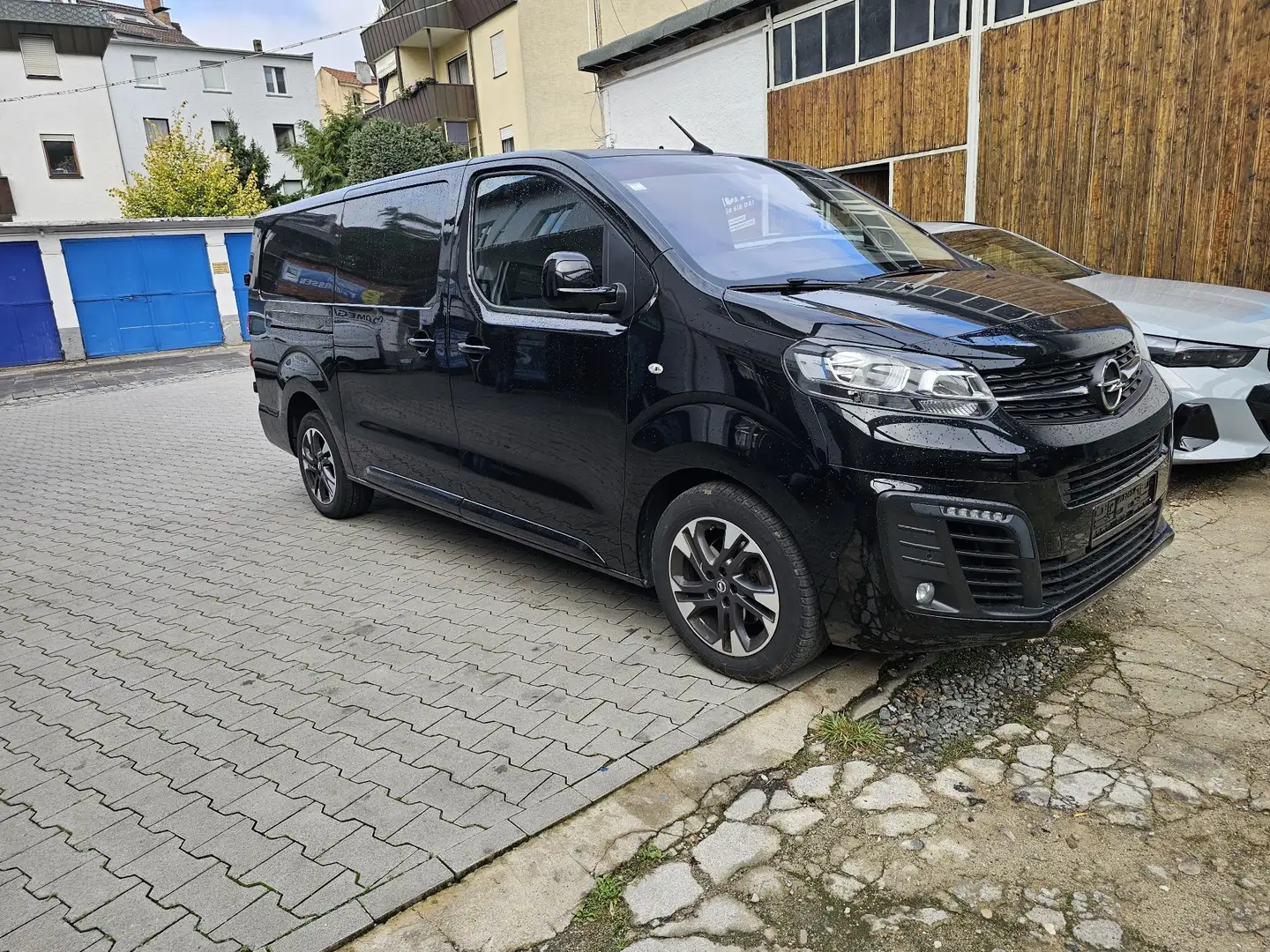 Opel Vivaro 2.0 D Cargo L EHZ Autm. INNOVATION Schwarz - 2