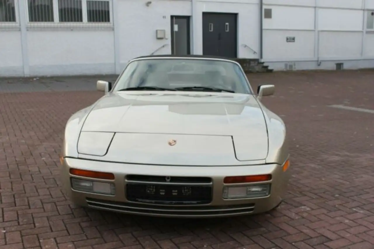 Porsche 944 S 2 Cabriolet, foto 2
