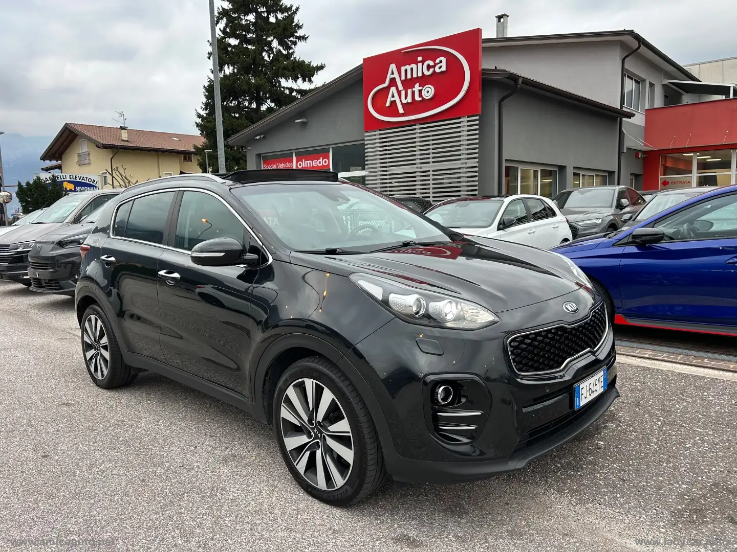 Kia Sportage 1.7 CRDI 141 CV DCT7 2WD Class Schwarz - 2