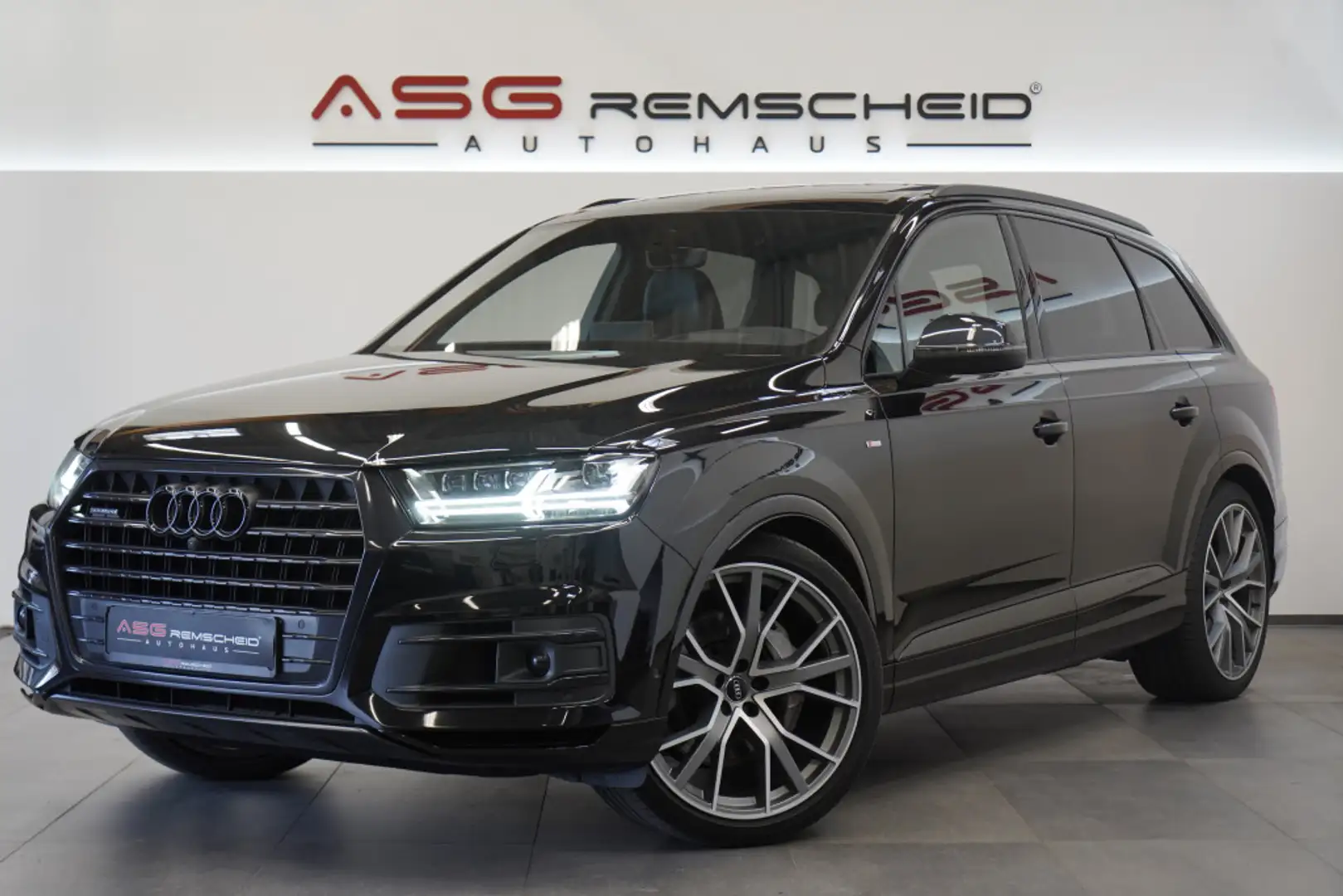 Audi Q7 50 TDI q S line *ACC*Pano*LUFT*7-Sitzer Černá - 1
