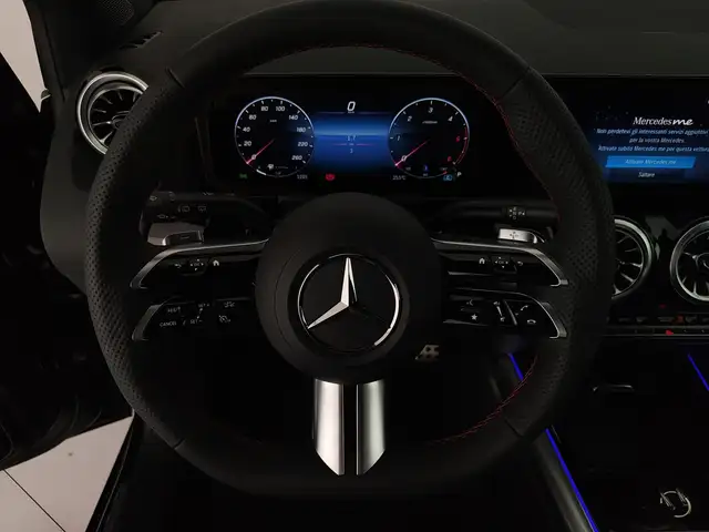 Mercedes-Benz B Class view 12