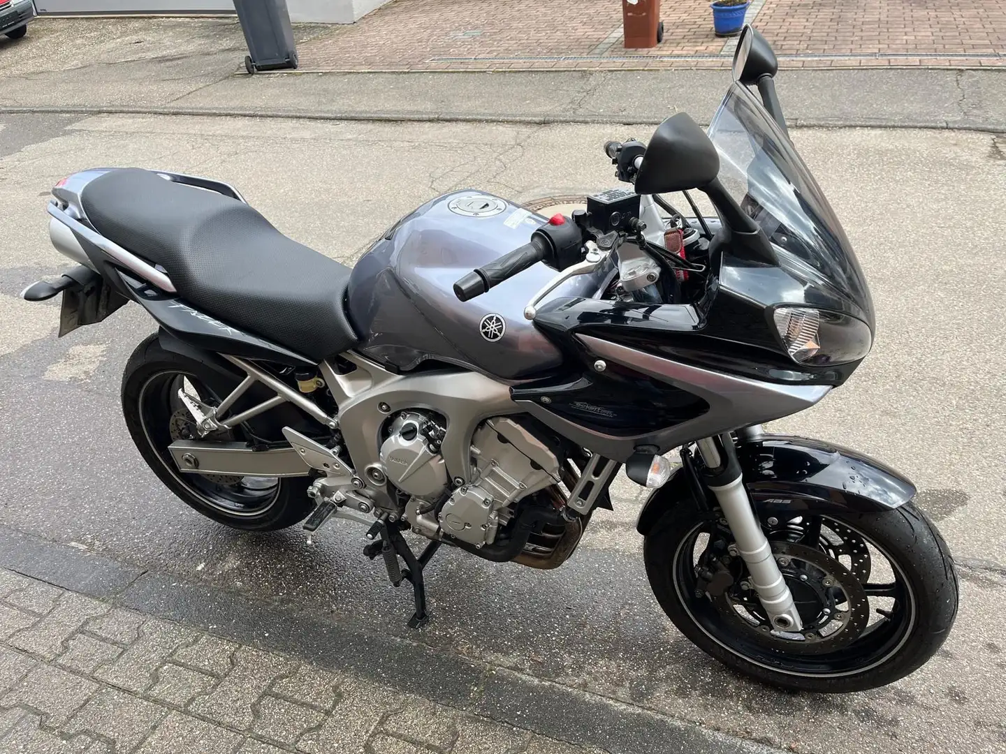 Yamaha FZ 6 Stříbrná - 2