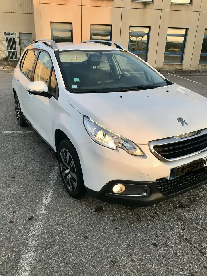 Peugeot 2008 1.2 PureTech 110ch S\u0026S BVM5 Allure