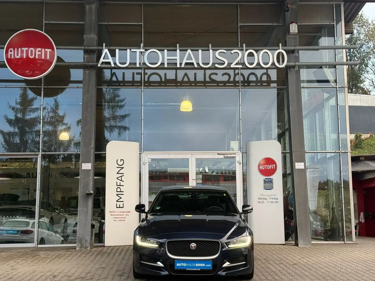 Jaguar XE R-Sport/ASPC/BIXENON/LED/SPA/PDC/MERIDIAN/SRA Blau - 2