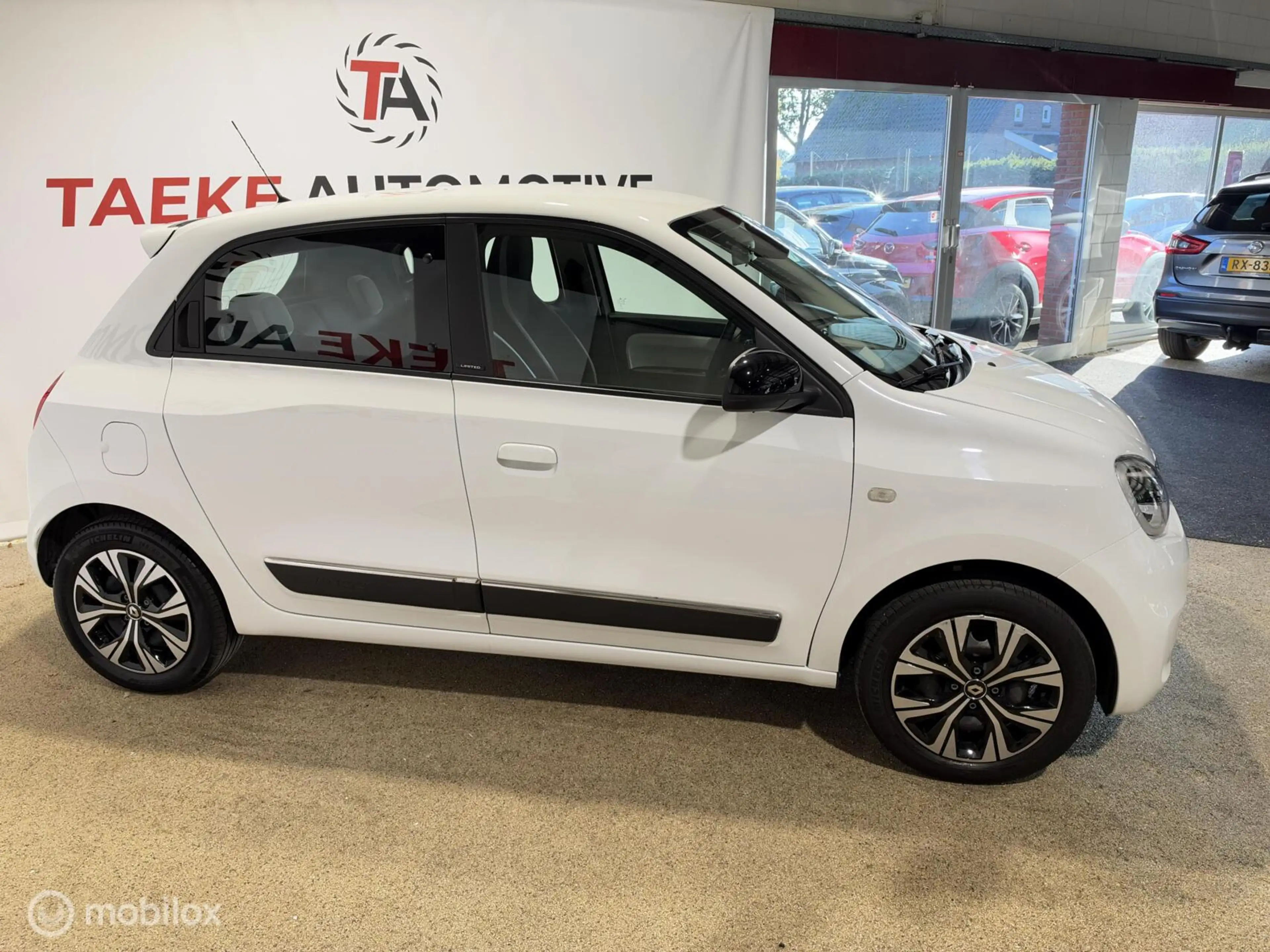 Renault Twingo Limited 1.0 SCe AIRCO/CRUISE/PDC/APK — photo 15