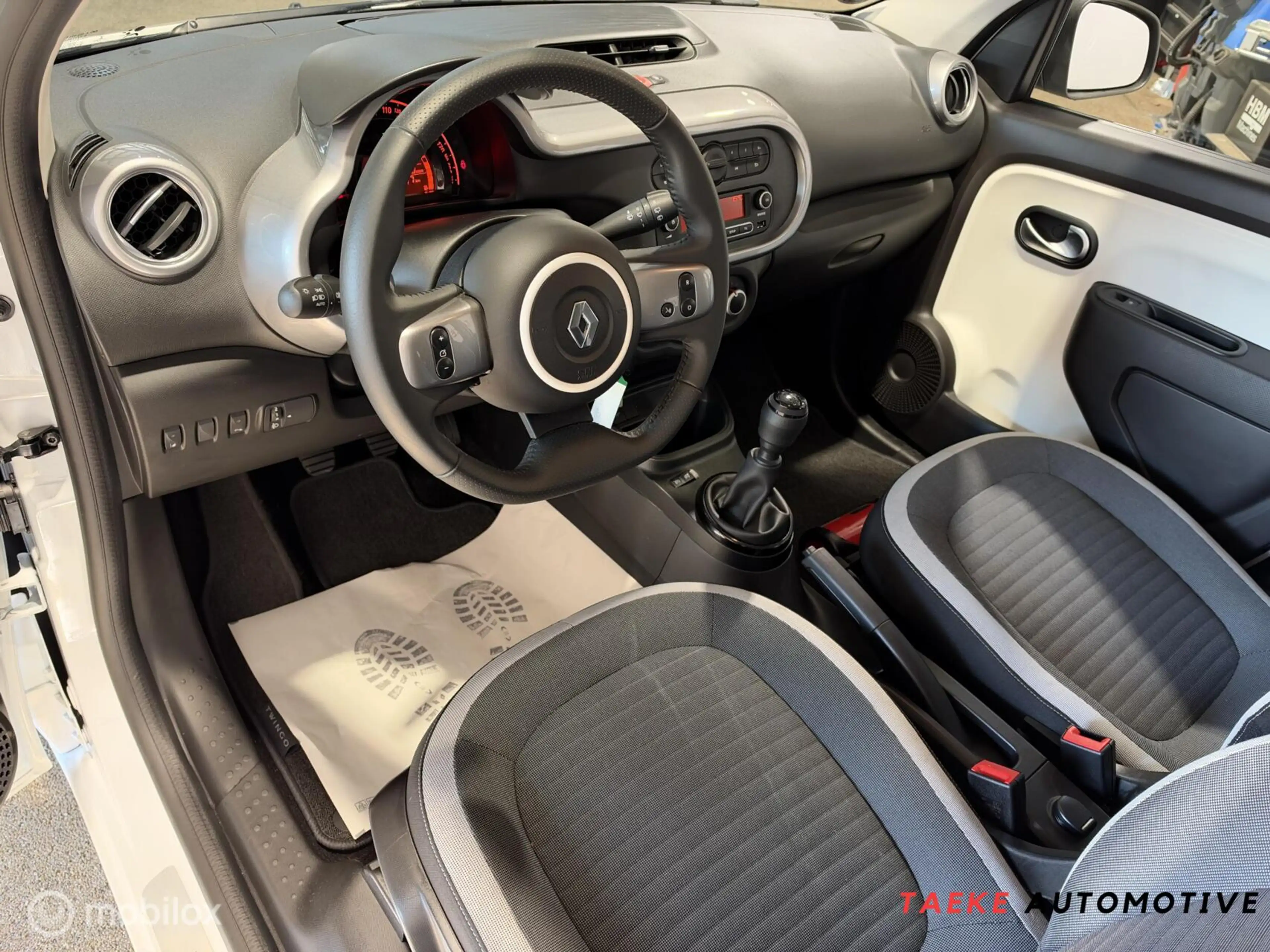 Renault Twingo Limited 1.0 SCe AIRCO/CRUISE/PDC/APK — photo 3