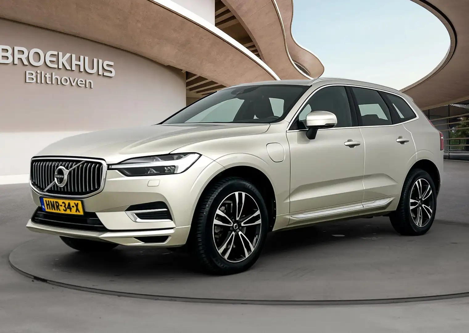 Volvo XC60 2.0 Recharge T6 AWD Inscription | Blis | Panoramad Grau - 2