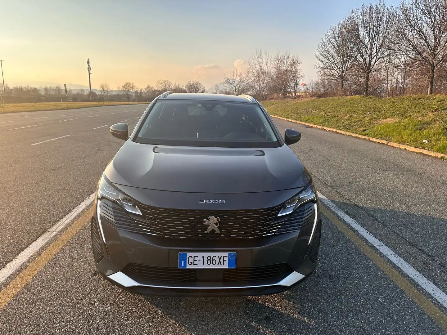 Peugeot 3008 1.5 bluehdi Allure Pack s&s 130cv eat8 Gris - 1