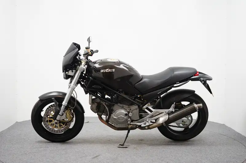 Ducati Monster 900 - foto 5