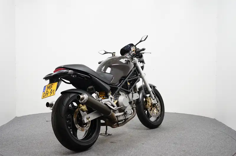 Ducati Monster 900 - foto 8