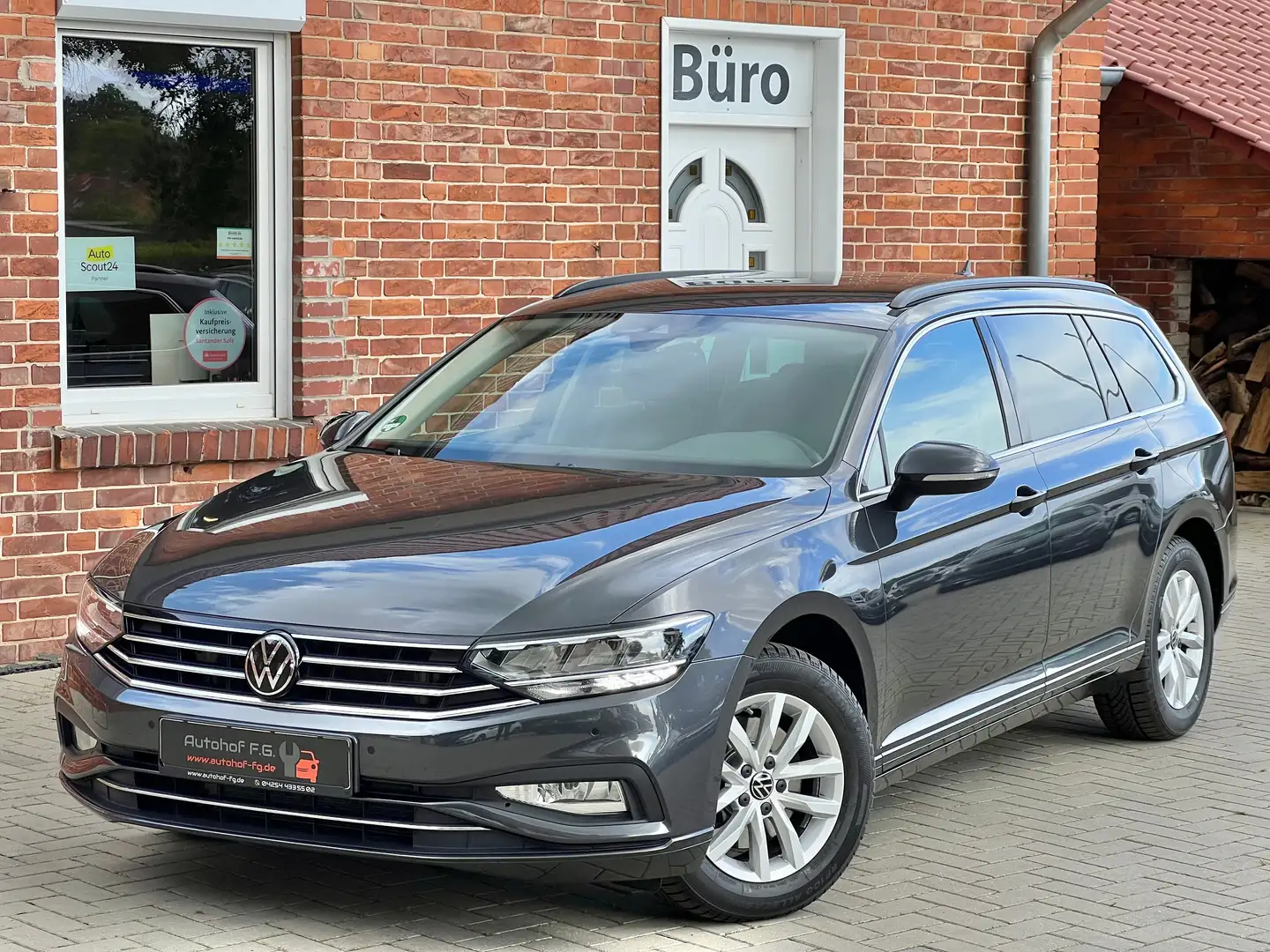 Volkswagen Passat Variant Passat Variant Business*ACC/AHK/CARPLAY/SHZ/DSG* Gris - 1