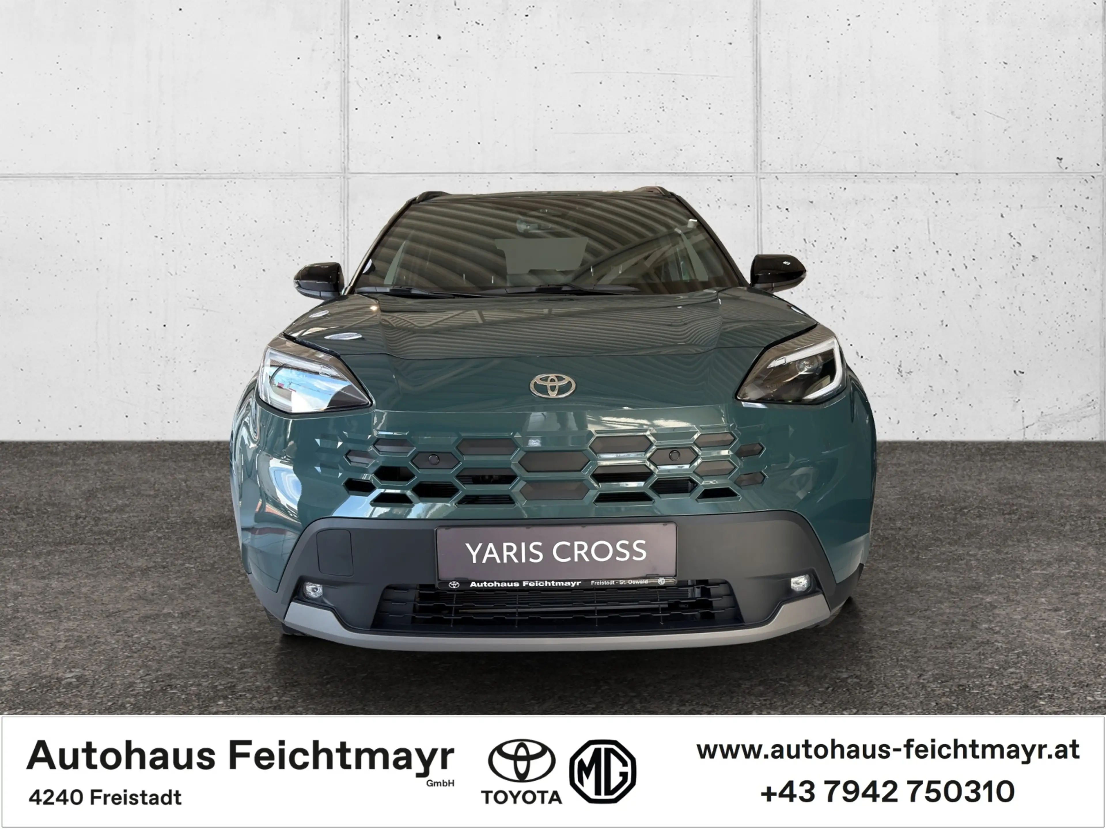 Toyota Yaris Cross HYBRID 2WD Teamplayer Technik Paket 5t. — photo 2