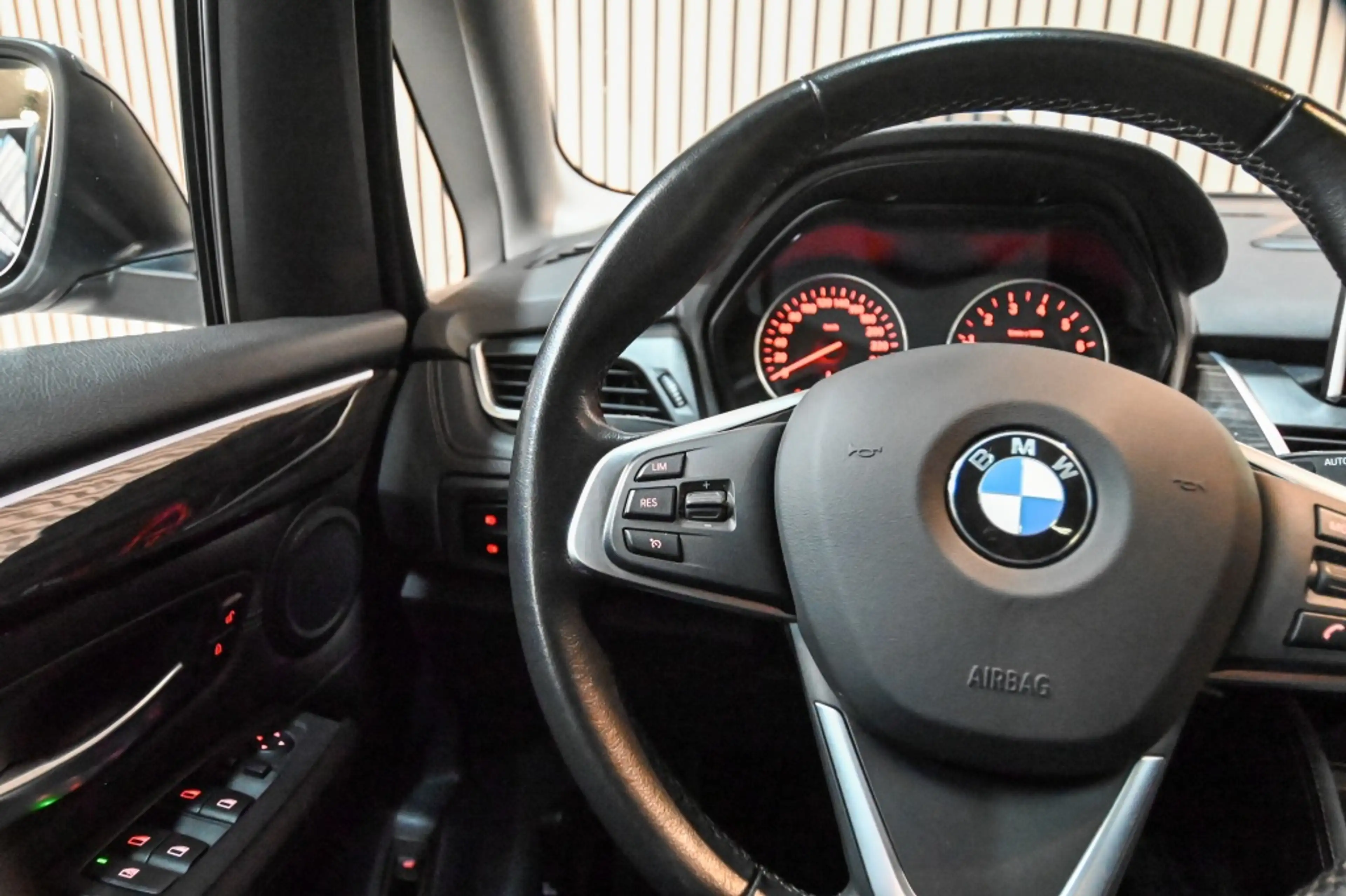 BMW 220 2-serie Active Tourer 220i Luxury | PANO | HUD | S — photo 11