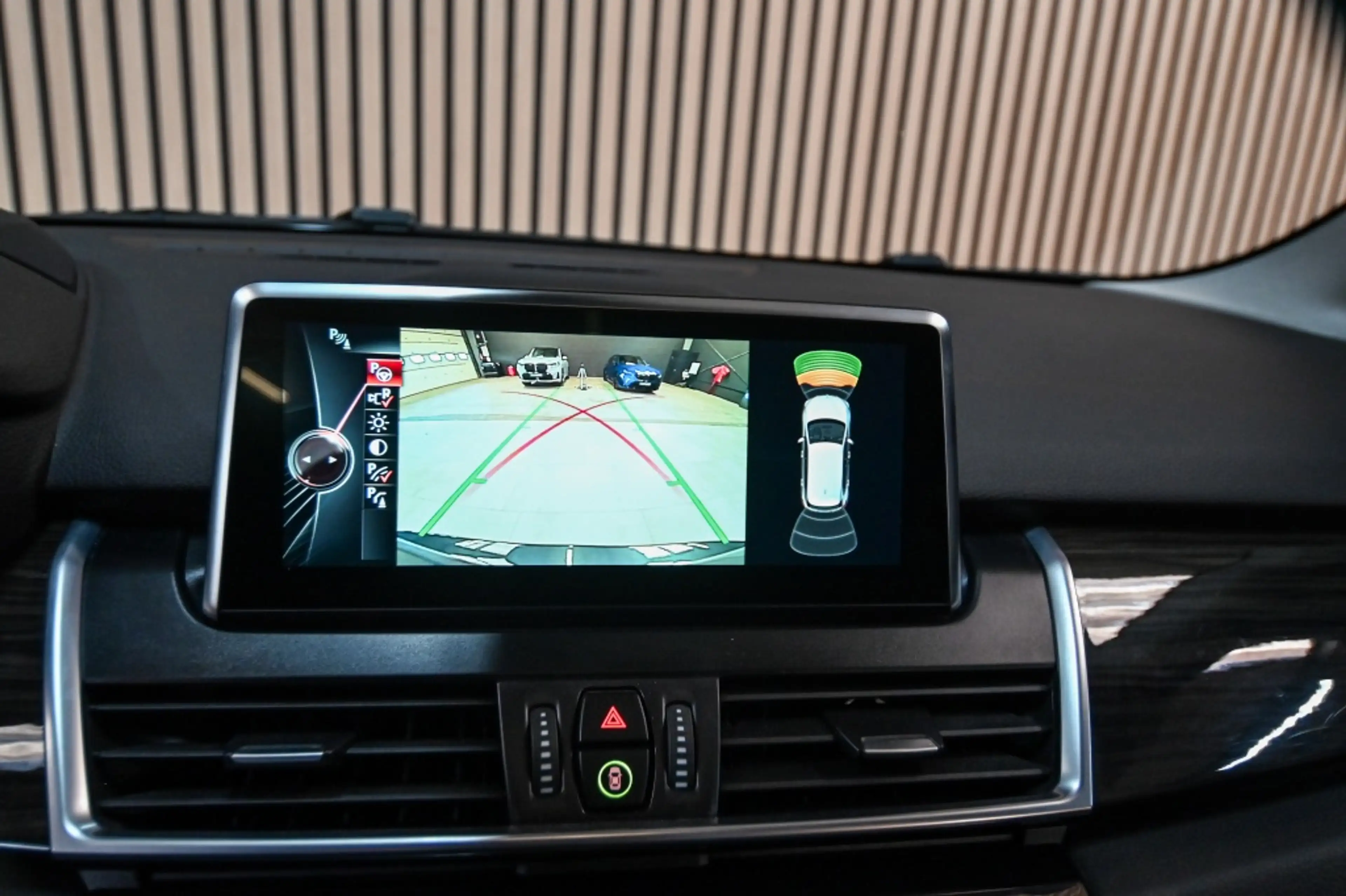 BMW 220 2-serie Active Tourer 220i Luxury | PANO | HUD | S — photo 4