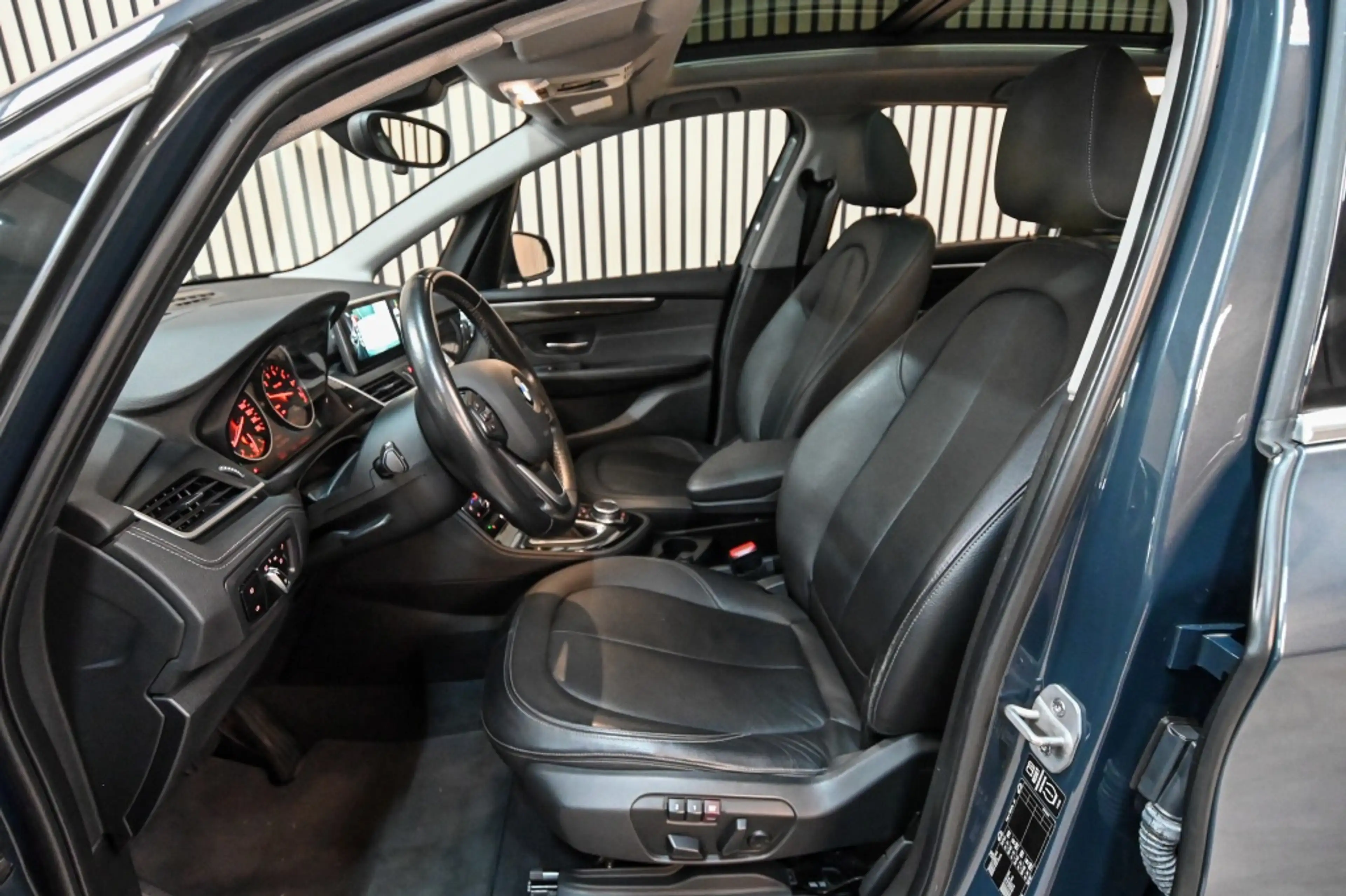 BMW 220 2-serie Active Tourer 220i Luxury | PANO | HUD | S — photo 5