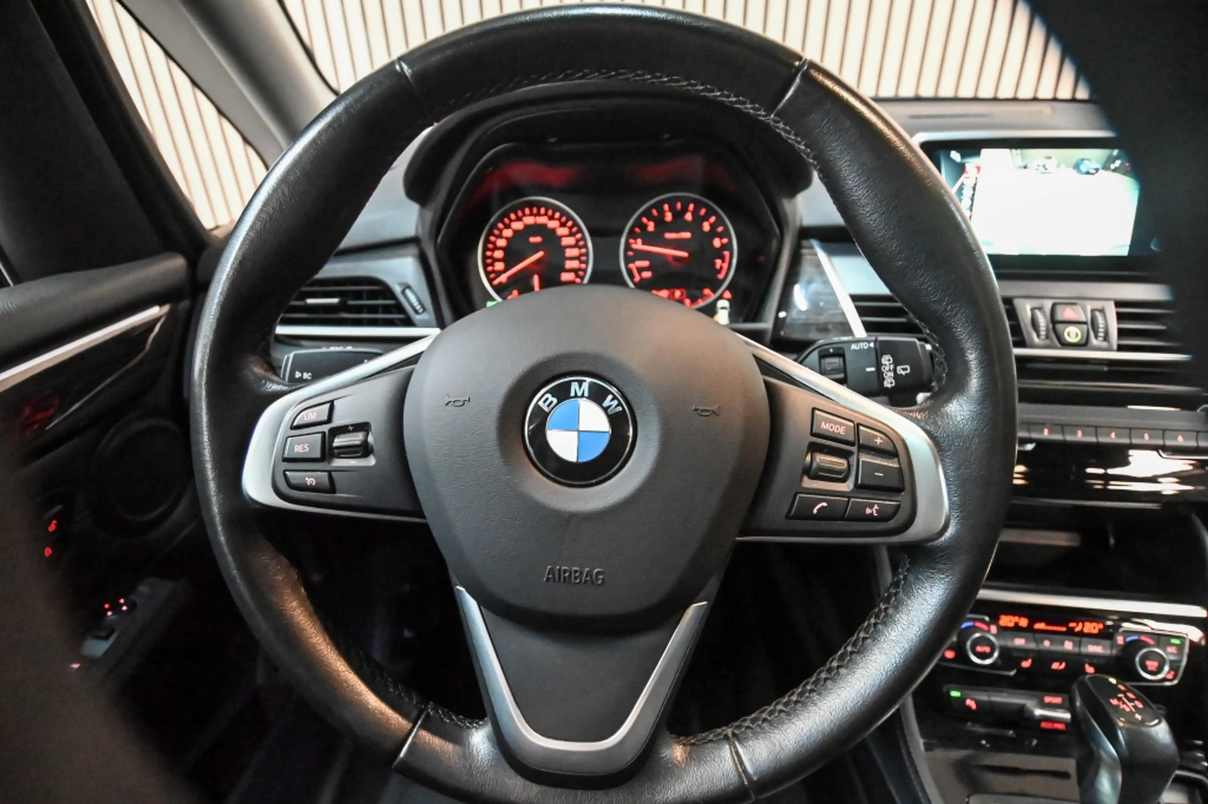 BMW 220 2-serie Active Tourer 220i Luxury | PANO | HUD | S — photo 10