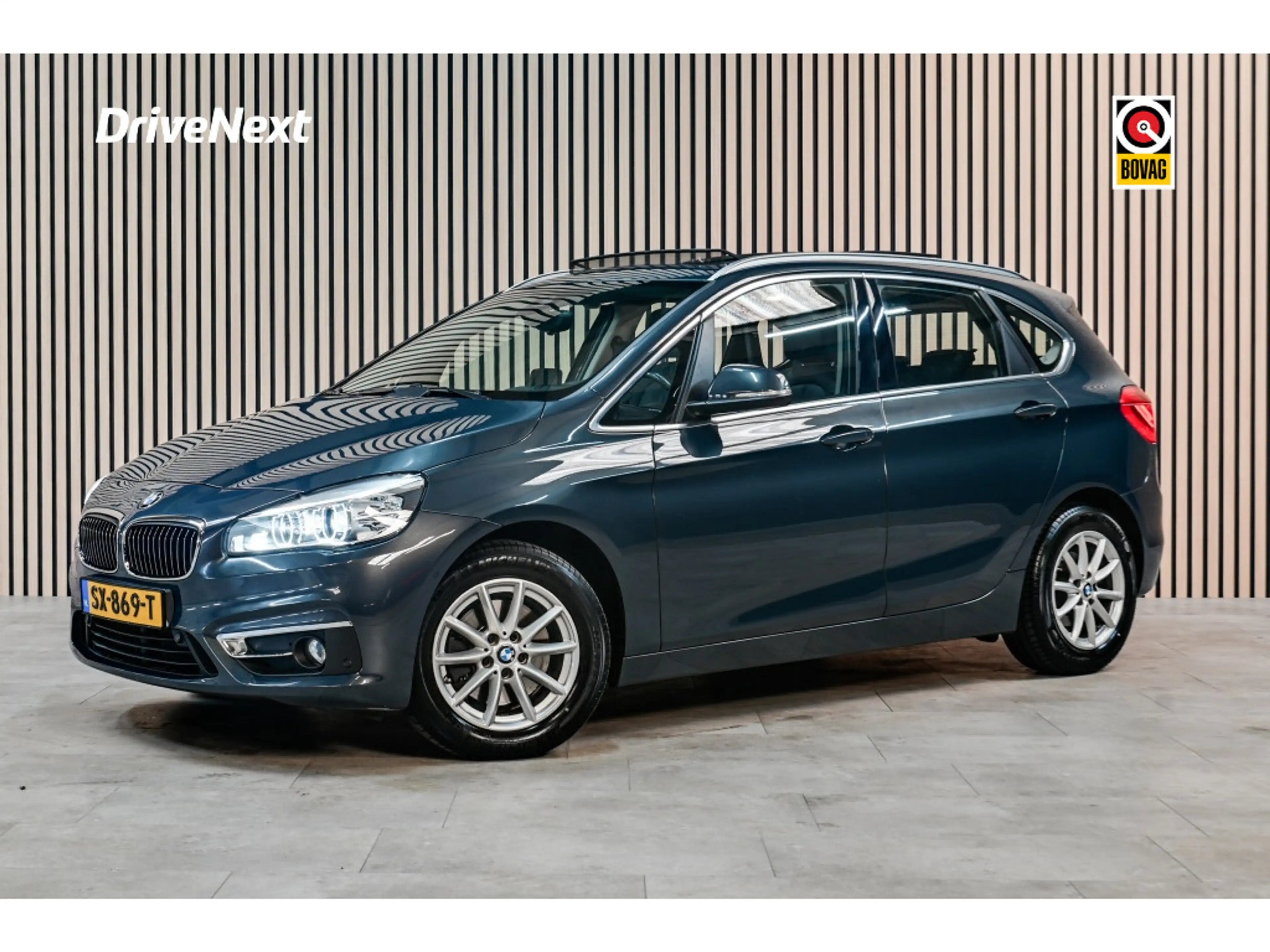 BMW 220 2-serie Active Tourer 220i Luxury | PANO | HUD | S