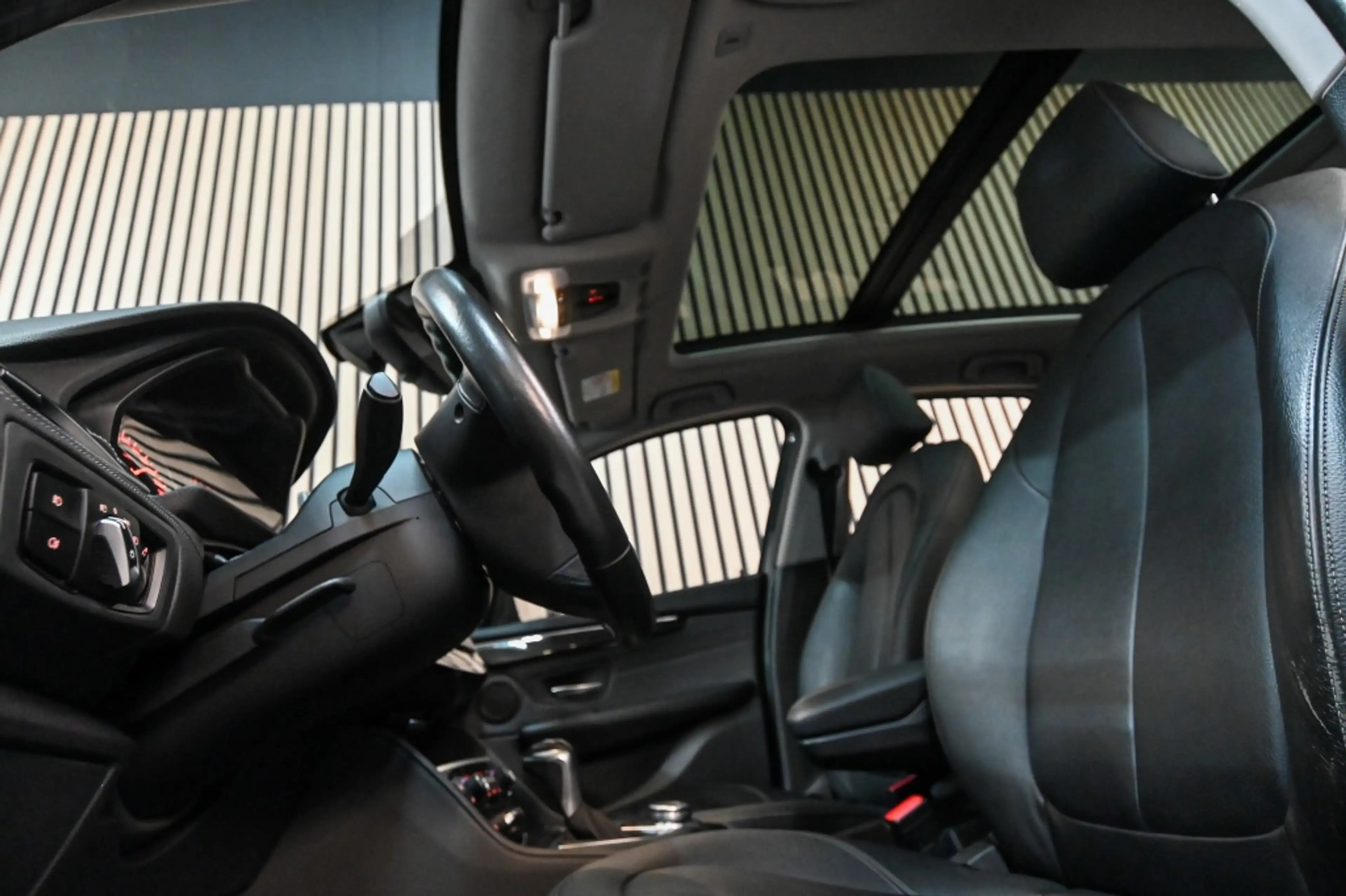 BMW 220 2-serie Active Tourer 220i Luxury | PANO | HUD | S — photo 3