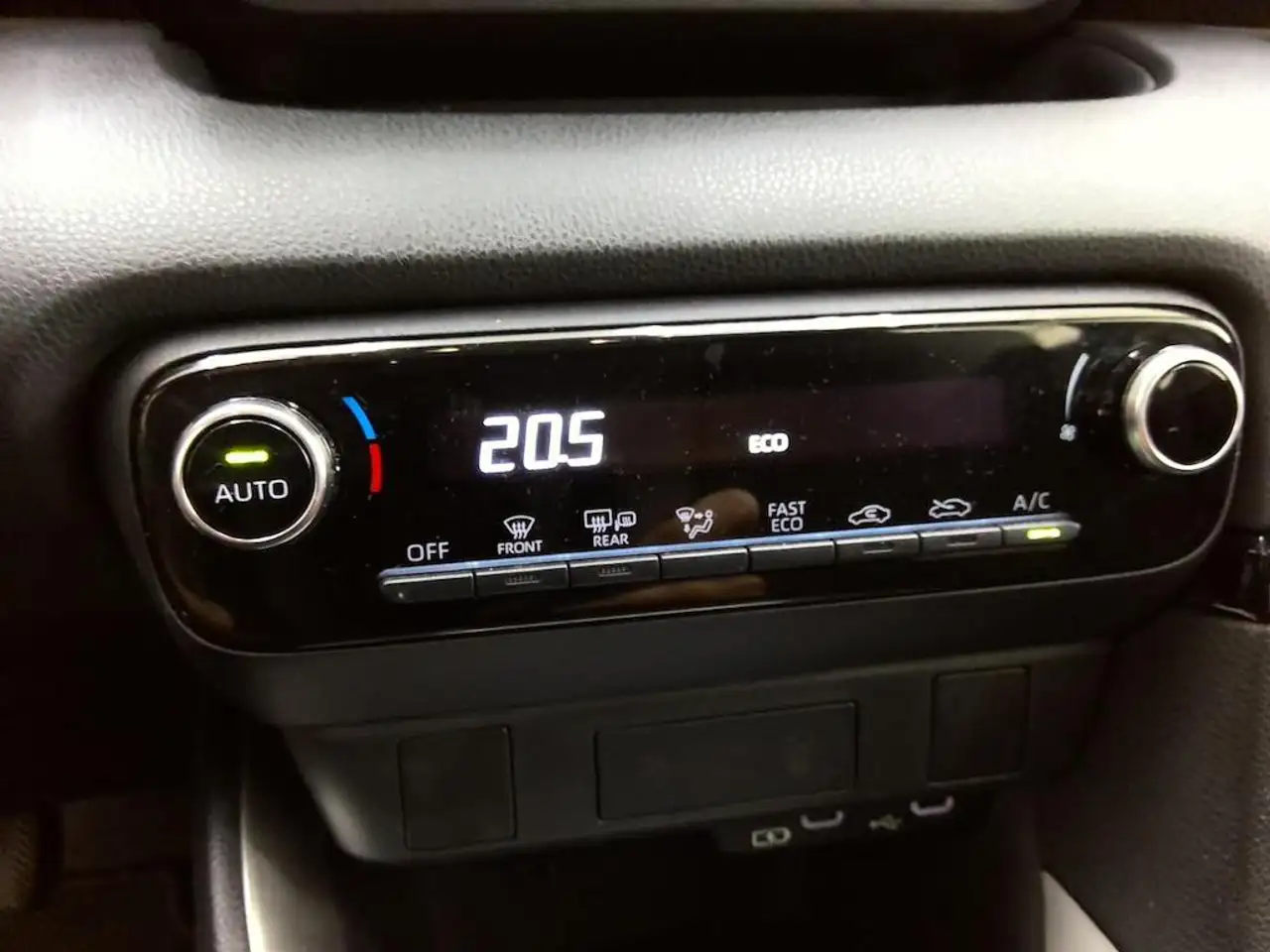 Toyota Yaris 1.5 HYBRID 115 ACTIVE I AUTOMAAT I APPLE CARPLAY I, миниатюра 9