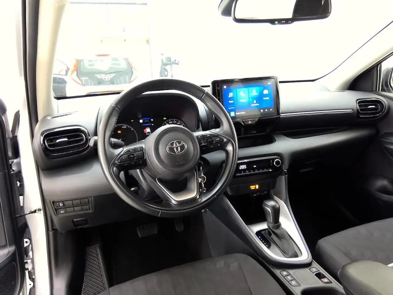Toyota Yaris 1.5 HYBRID 115 ACTIVE I AUTOMAAT I APPLE CARPLAY I, миниатюра 4