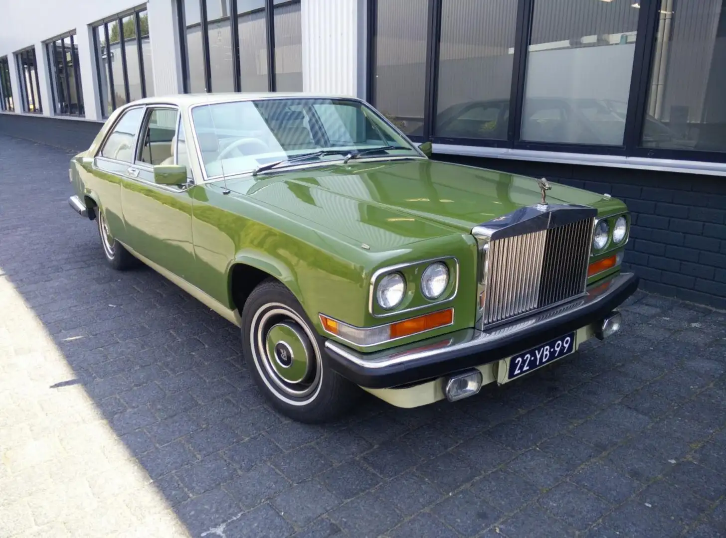 Rolls-Royce Camargue Зелений - 2