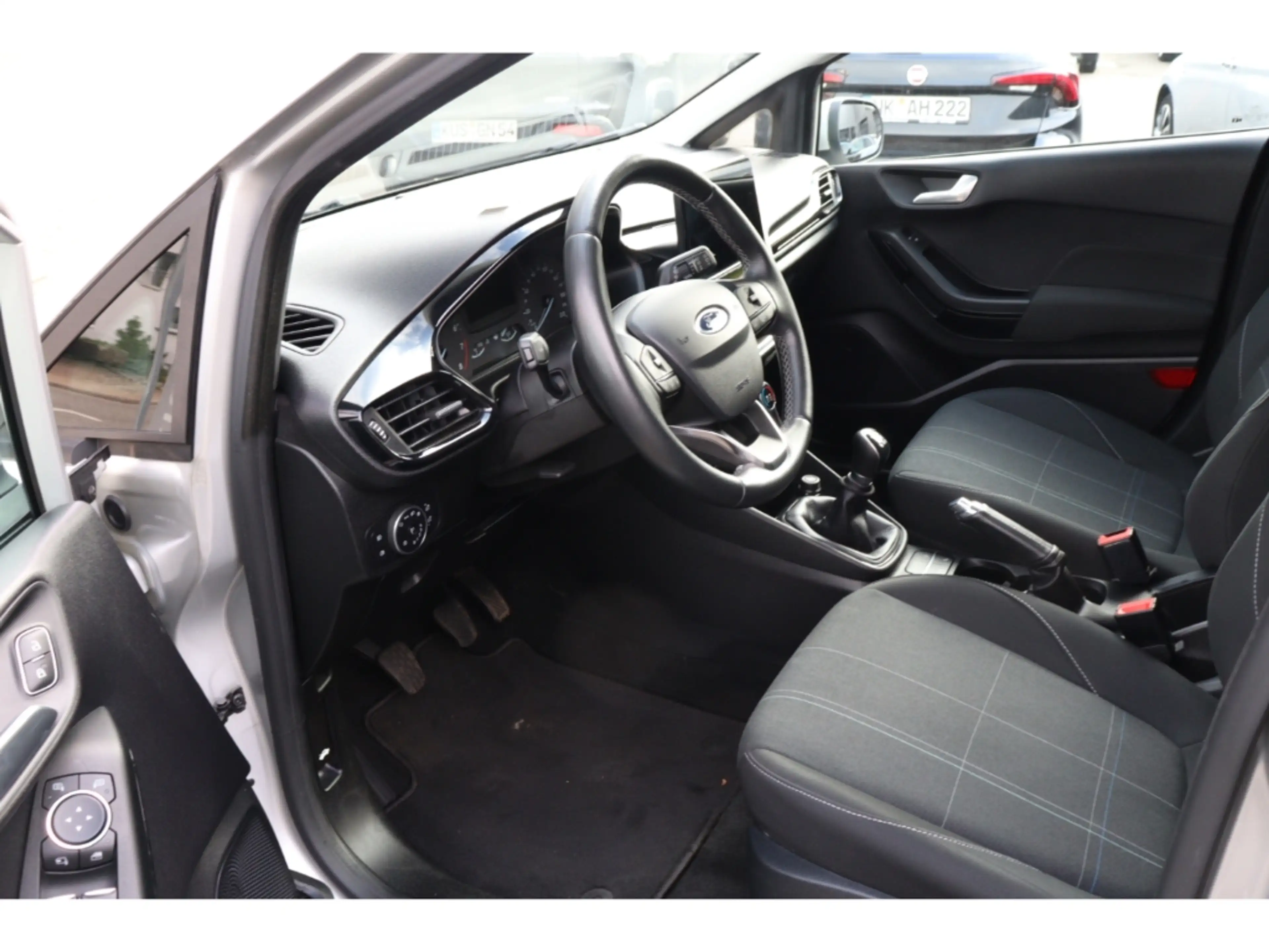 Ford Fiesta COOL & CONNECT 1.1 85PS CARPLAY DAB SHZ KAMERA — photo 8