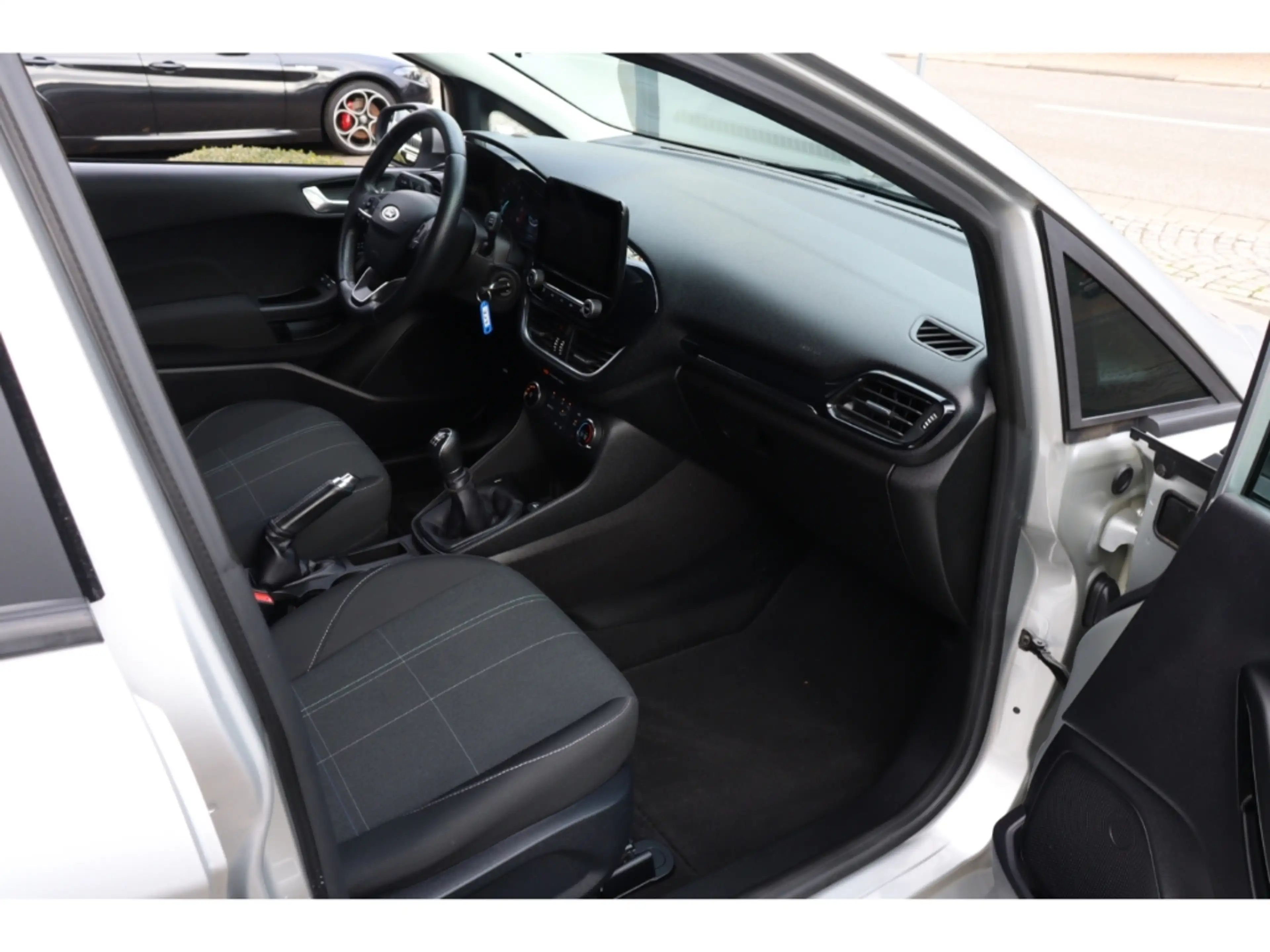 Ford Fiesta COOL & CONNECT 1.1 85PS CARPLAY DAB SHZ KAMERA — photo 13