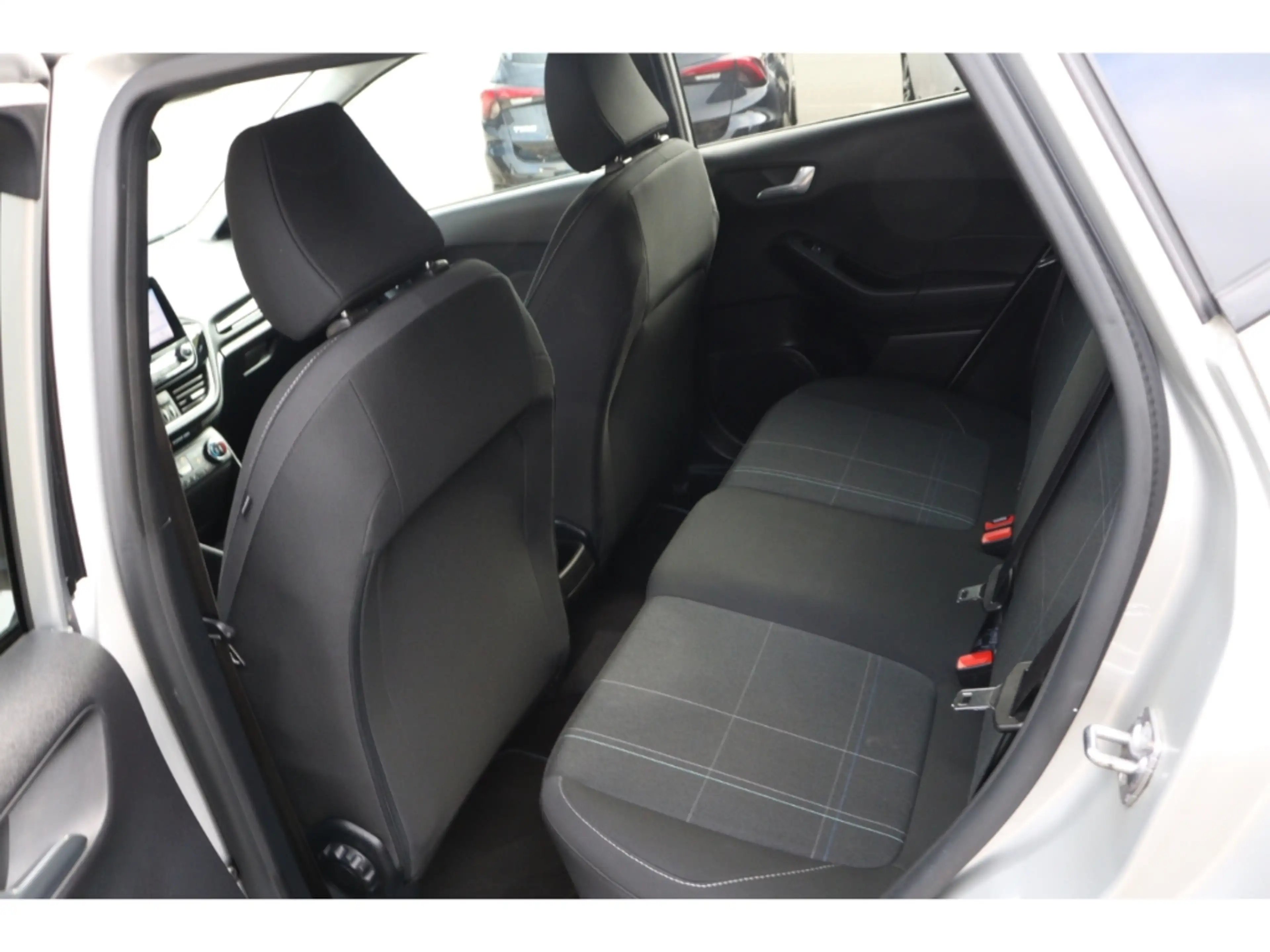 Ford Fiesta COOL & CONNECT 1.1 85PS CARPLAY DAB SHZ KAMERA — photo 10