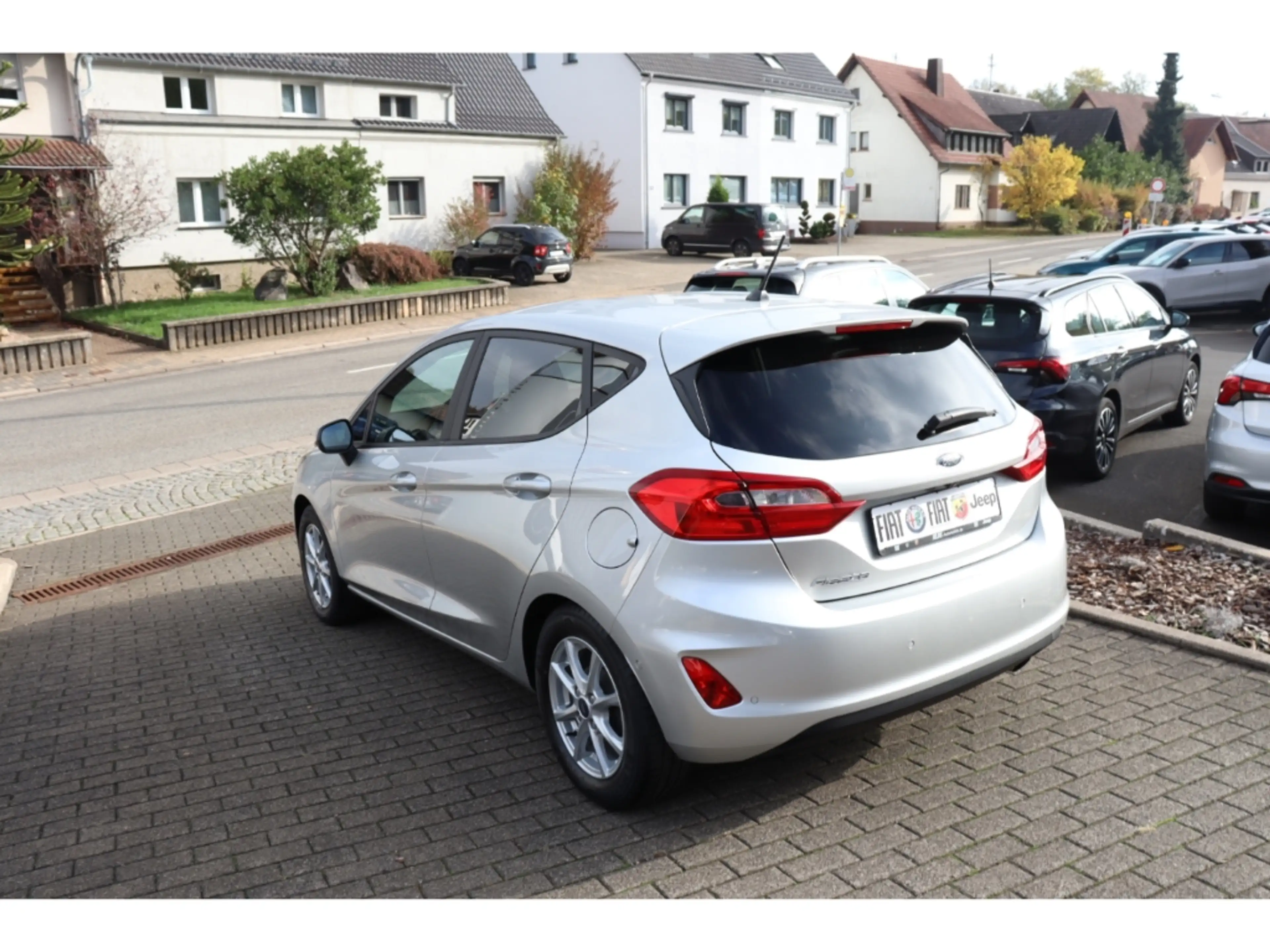 Ford Fiesta COOL & CONNECT 1.1 85PS CARPLAY DAB SHZ KAMERA — photo 4