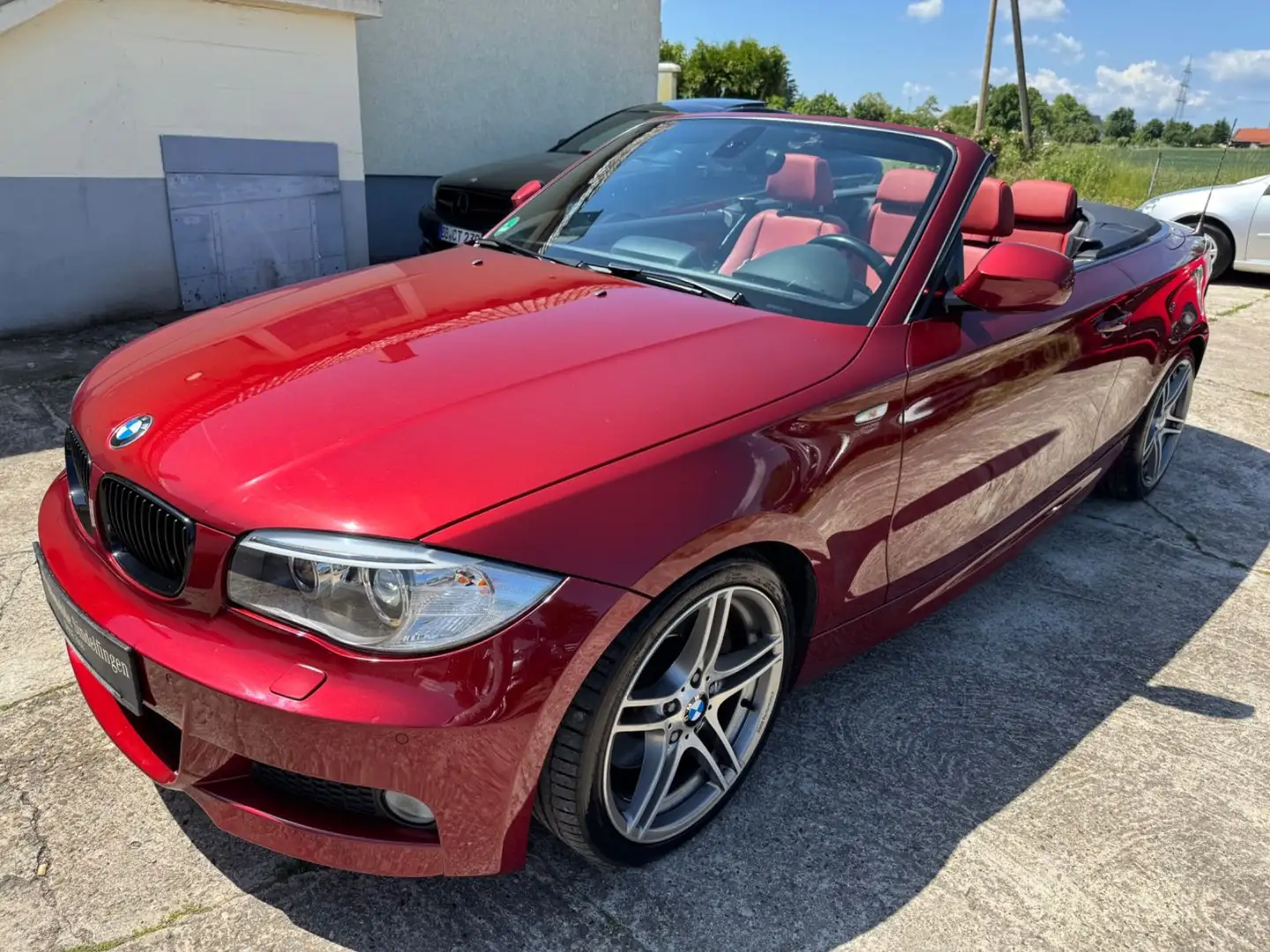 BMW 123 d Cabrio M Sportpaket*XEN*NAVI*PDC* Piros - 1