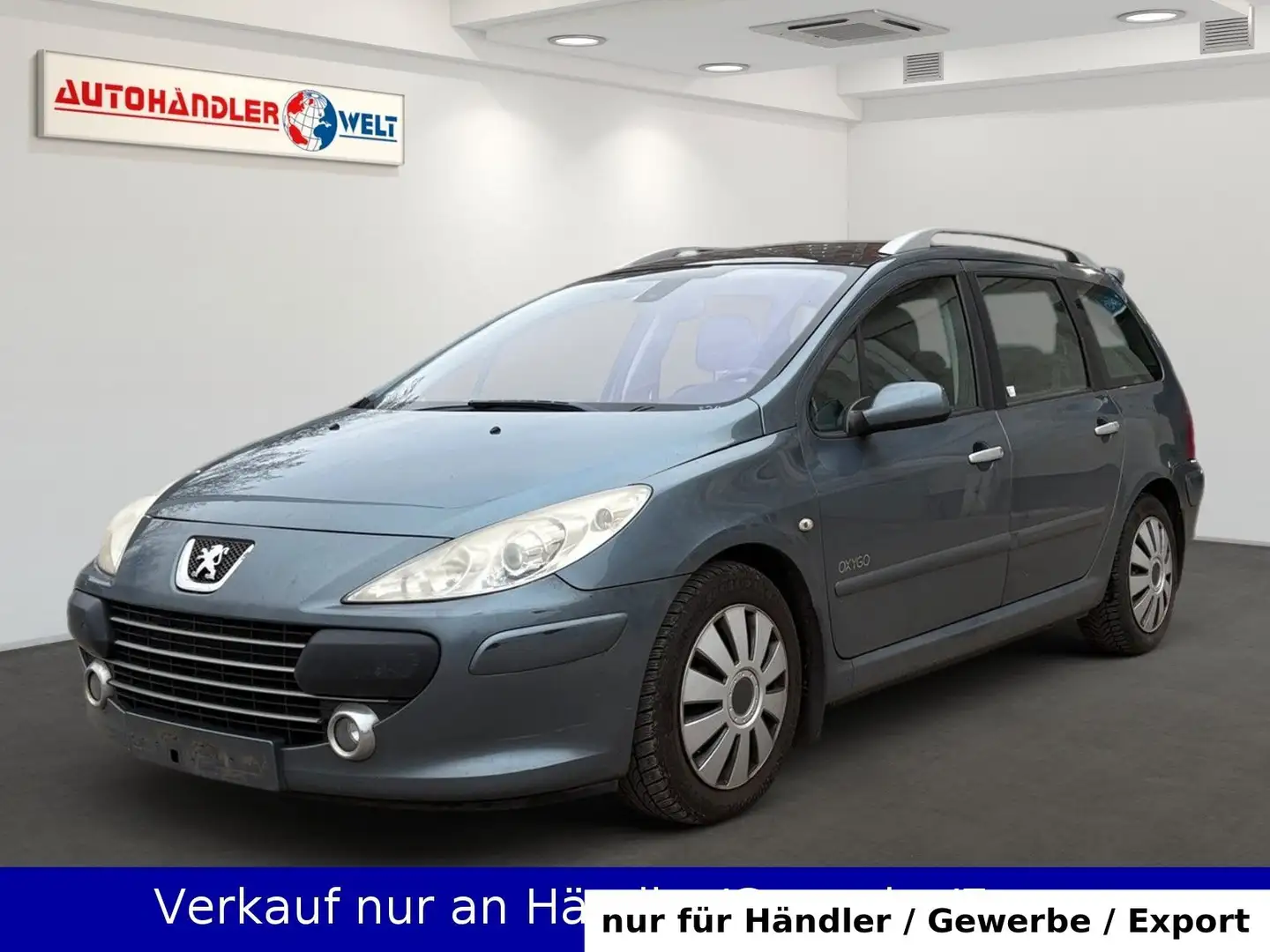 Peugeot 307 Kombi 2.0 HDI Automatik AAC Pano PDC AHK Grau - 1
