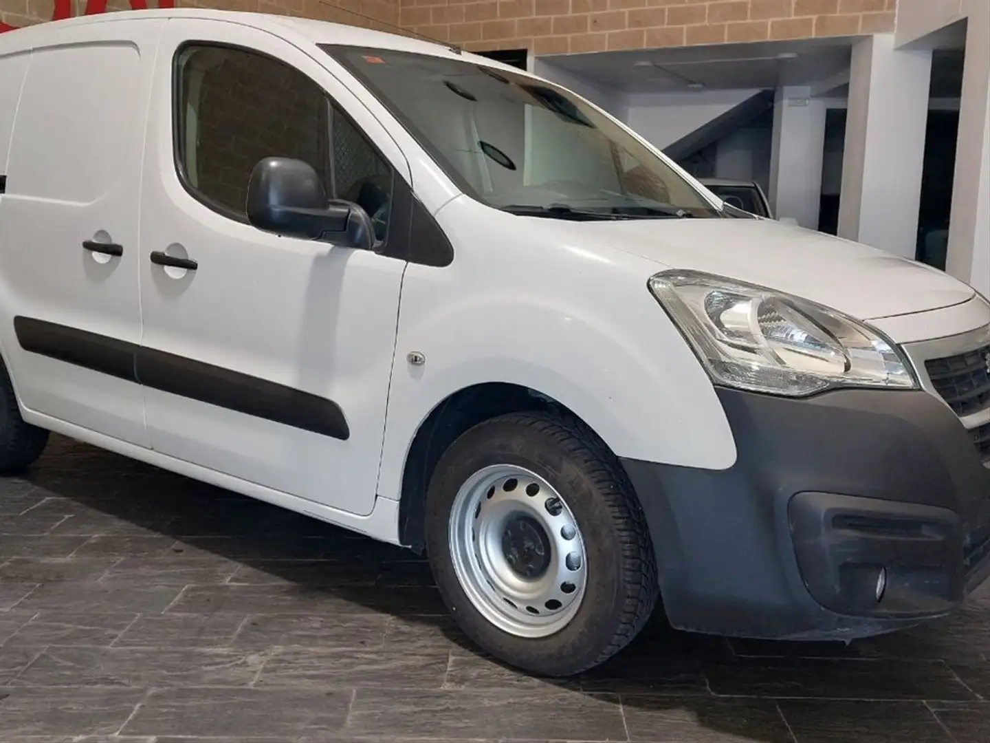 Peugeot Partner Furgón 1.6BlueHDI ConfortPack L1 75 Blanco - 1