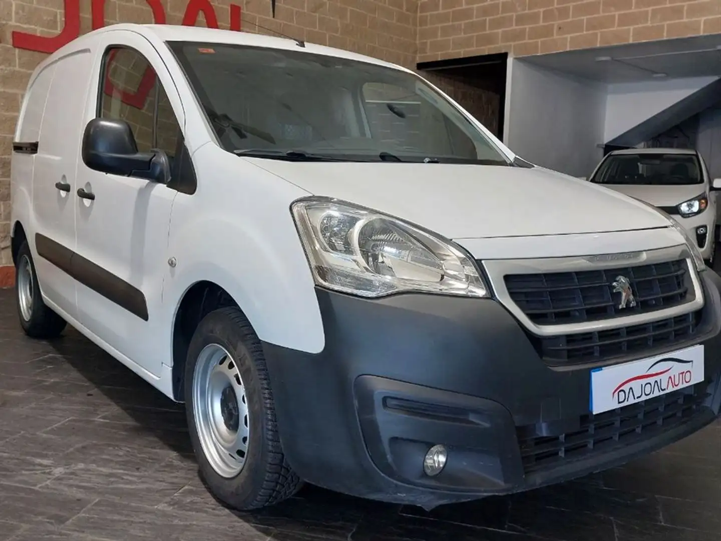 Peugeot Partner Furgón 1.6BlueHDI ConfortPack L1 75 Blanco - 2