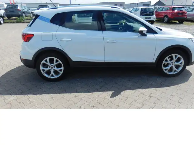 Seat Arona view 2