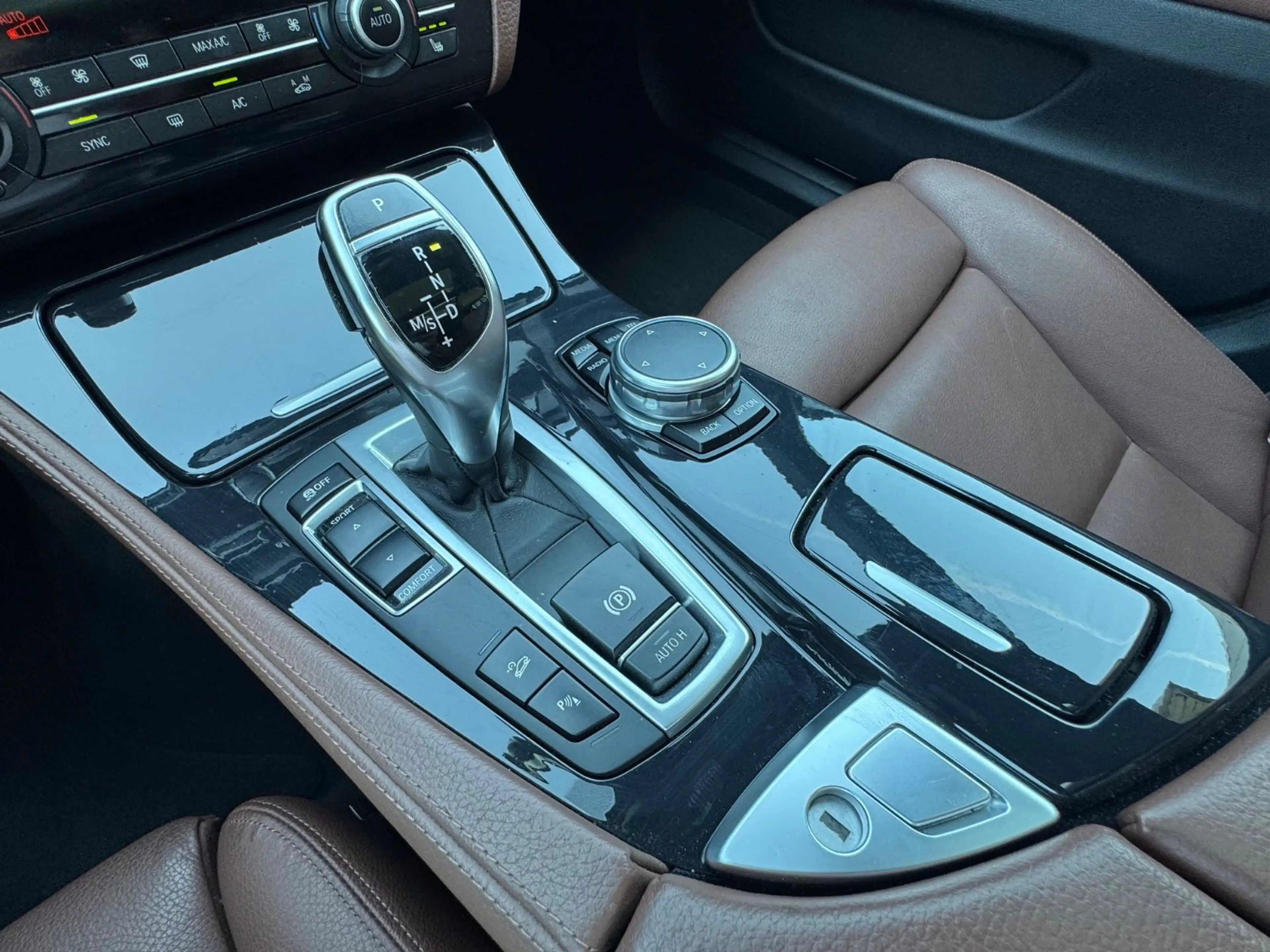 BMW 525 d XDrive M Sport+Pano+StdHzg+ — photo 12