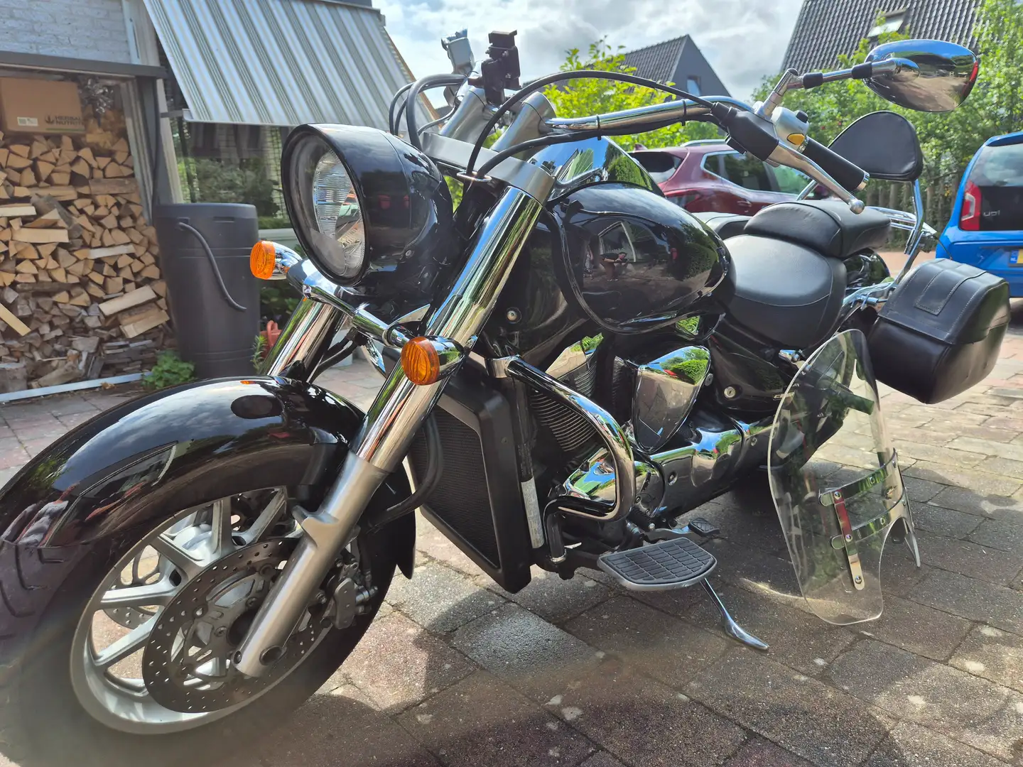 Suzuki Intruder C 1800 Zwart - 2