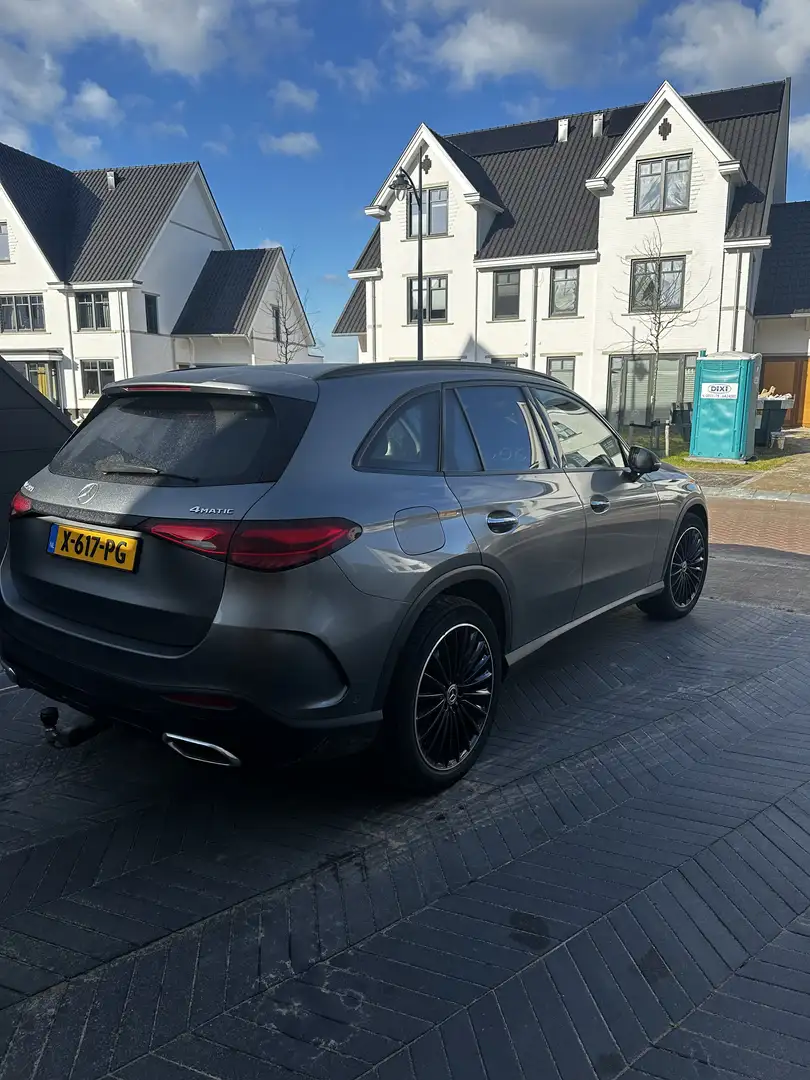 Mercedes-Benz GLC 200 AMG Line Grijs - 2
