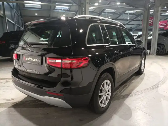 Mercedes-Benz GLB view 5