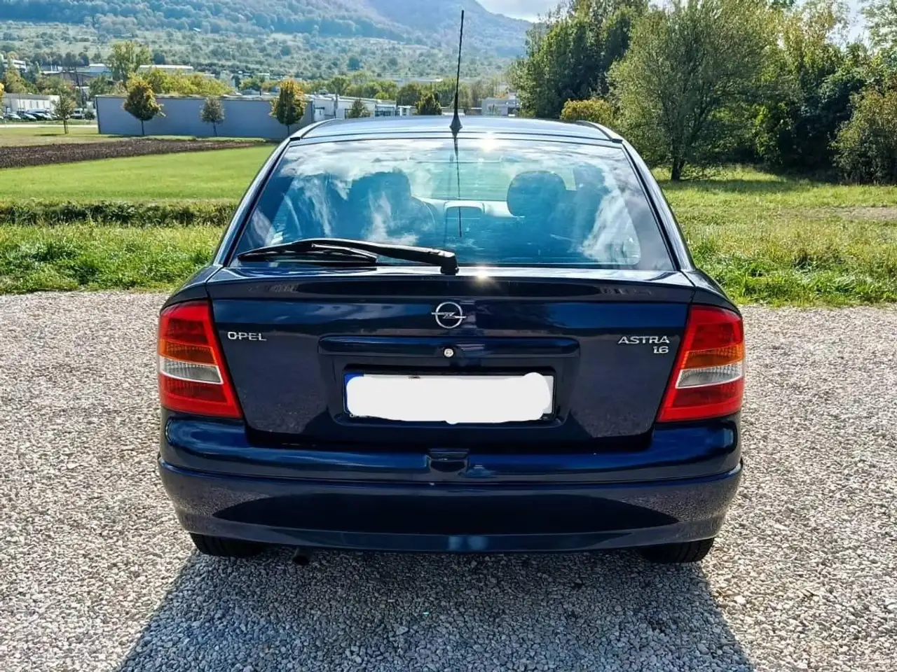 Opel Astra 1.6 Edition 100, foto 2