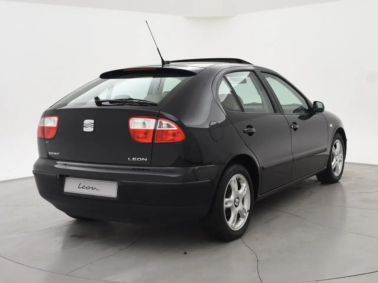SEAT Leon 2.3 V5 AUT. EXECUTIVE *7097 KM | UNIEK | EXCL BTW*, foto 2