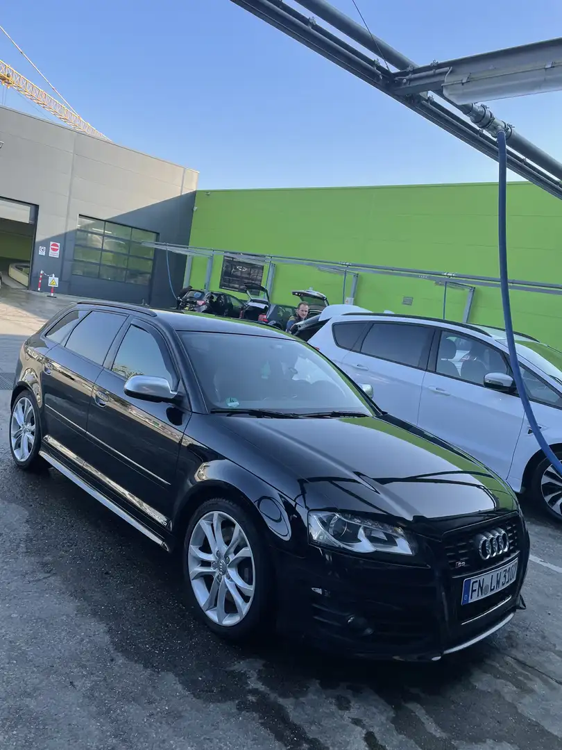 Audi S3 2.0 TFSI quattro Schwarz - 1