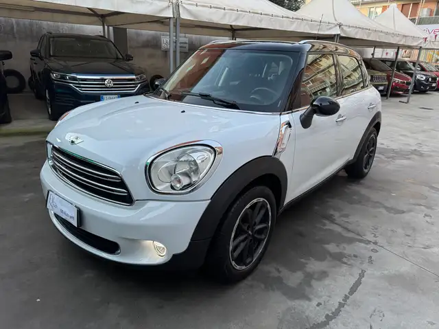 MINI Cooper D Countryman 2.0 auto E6 FULL. CAMBIO AUTOMATICO