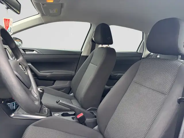 Volkswagen Polo view 9