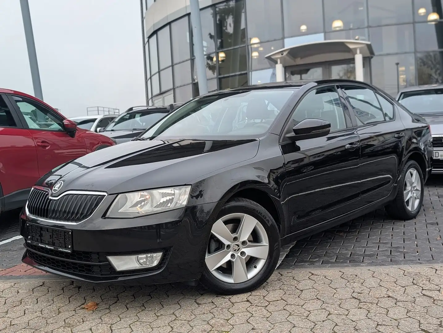 Skoda Octavia Lim. Ambition 1.6 TDI Klima PDC Černá - 2