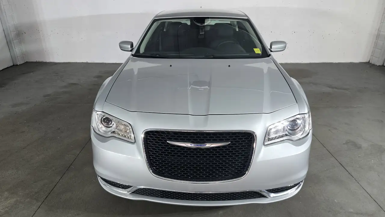 Chrysler 300 снимка Chrysler 300
