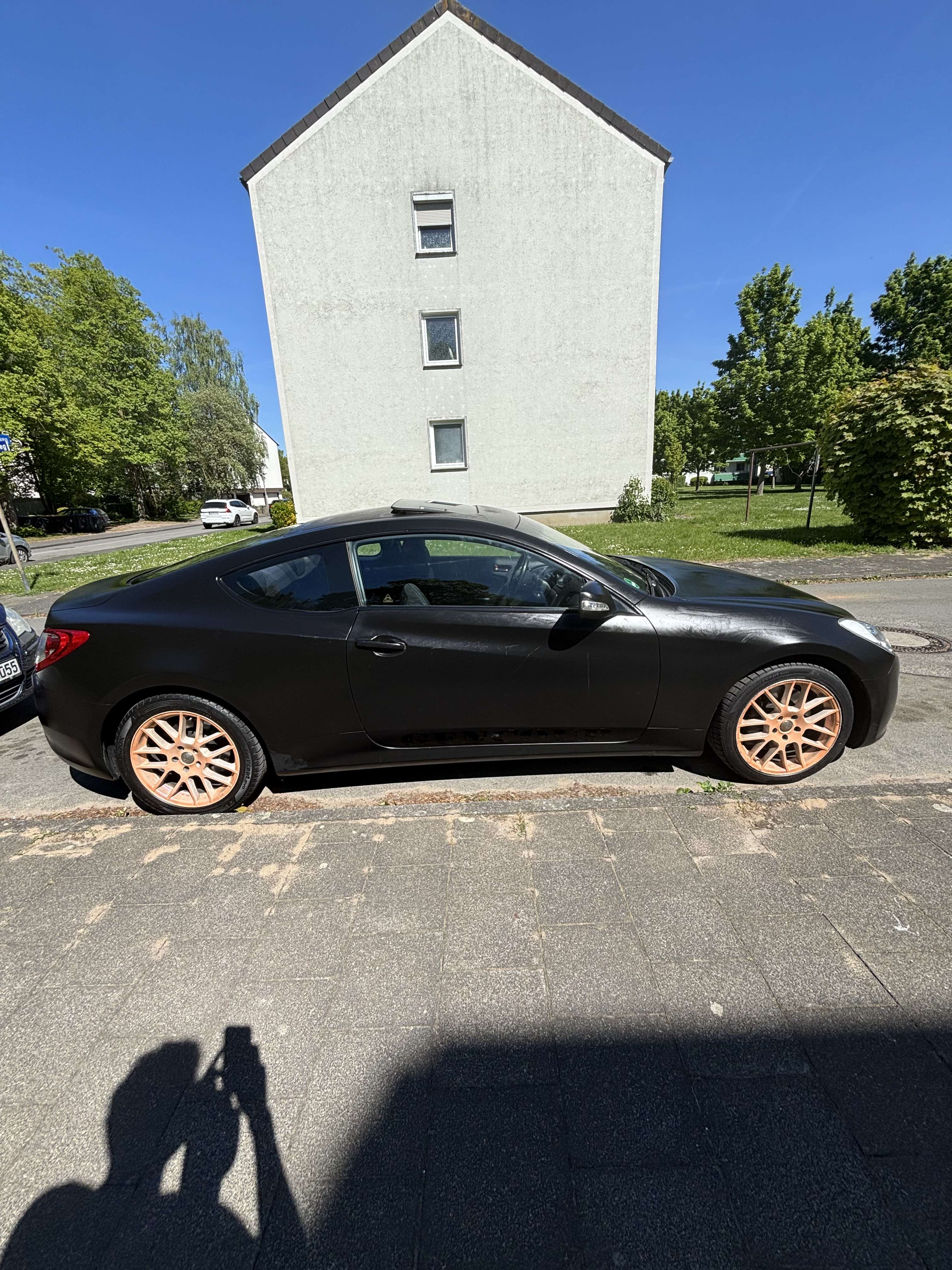 Second hand Hyundai Genesis Coupe 2.0